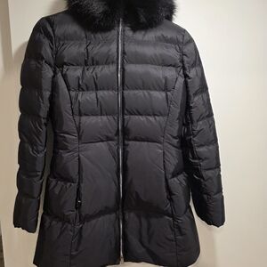 Women's Black Puffer Jacket with Fur Collar
